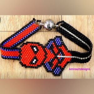 Flat beaded bracelet